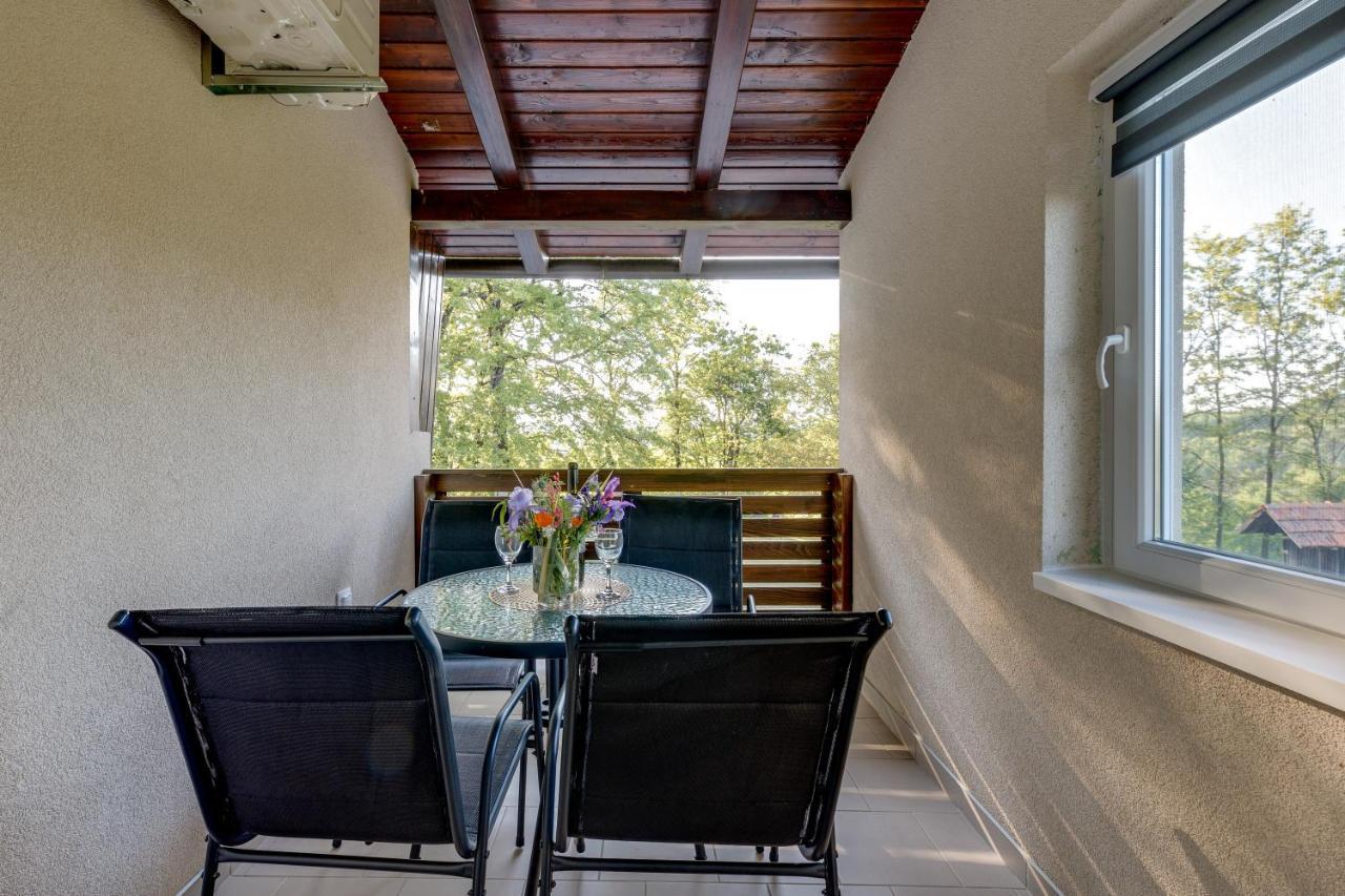סלוניי Apartman Medved מראה חיצוני תמונה