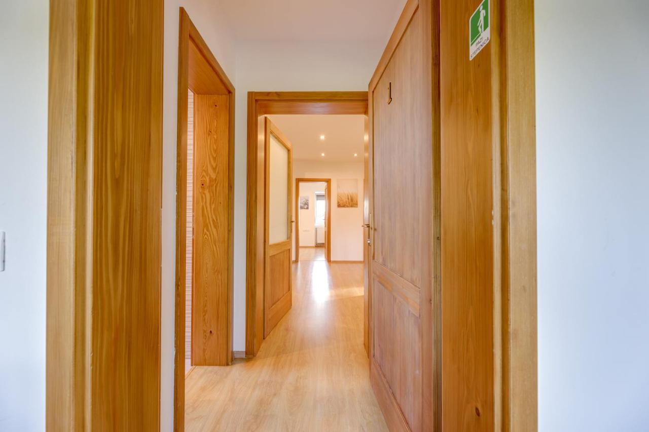 סלוניי Apartman Medved מראה חיצוני תמונה